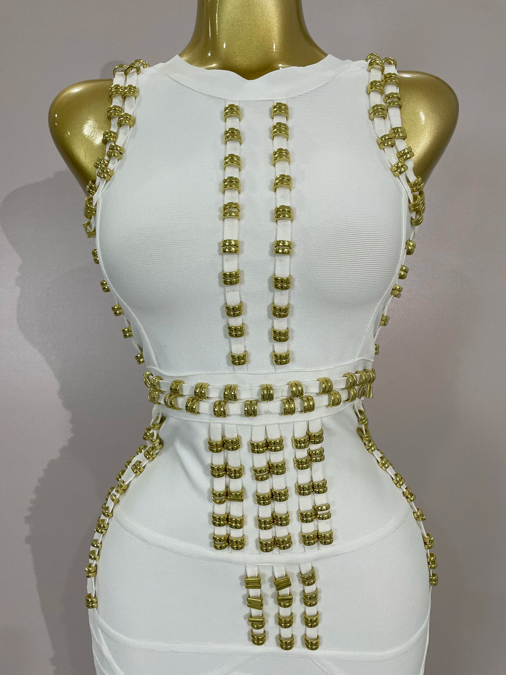 Elegance White Metal Buckle O Neck Sleeveless  Dress