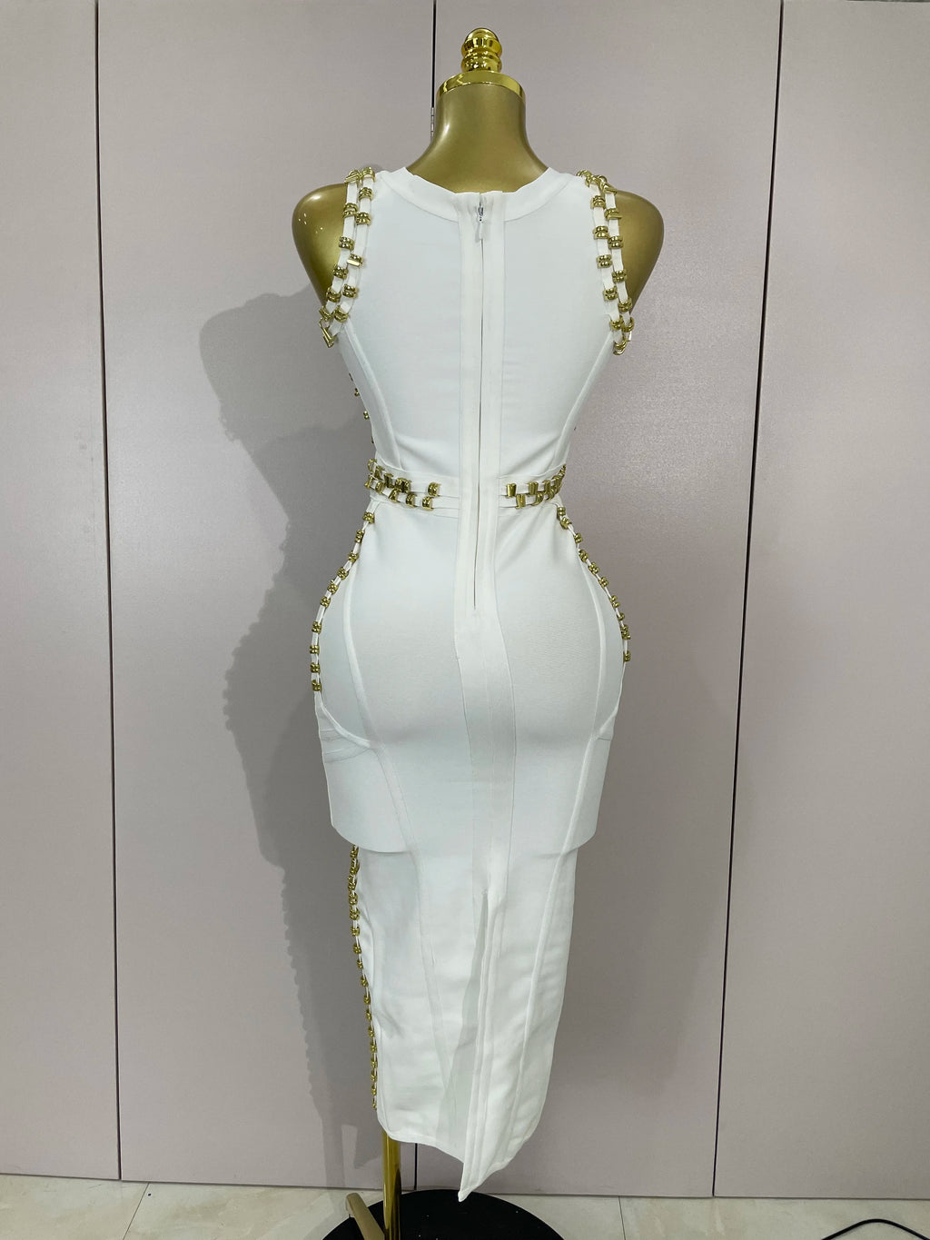 Elegance White Metal Buckle O Neck Sleeveless  Dress