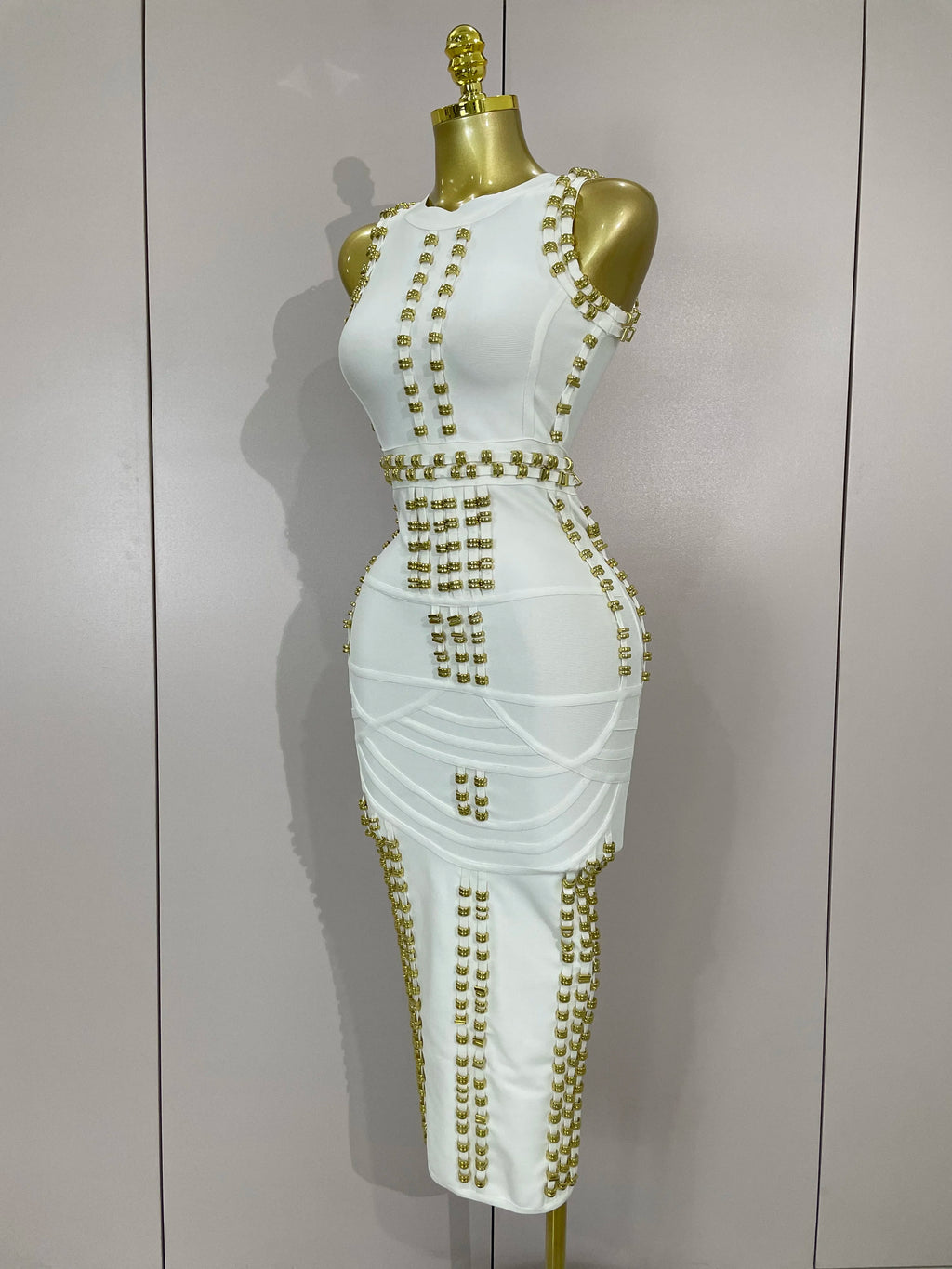Elegance White Metal Buckle O Neck Sleeveless  Dress